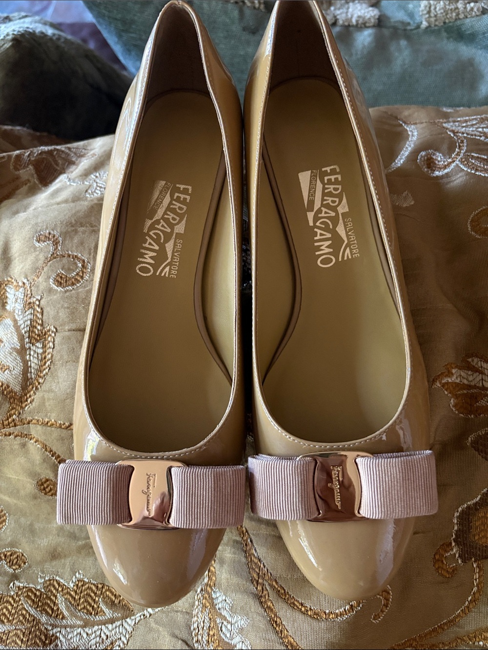Salvatore Ferragamo Patent Leather Bow Heels Nude 9D (Samples?)